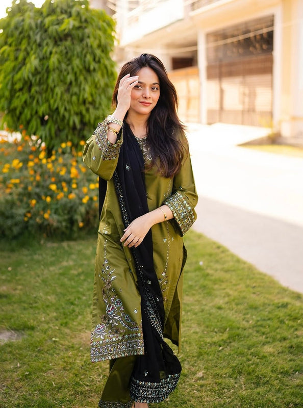 PURE LAWN Embroidery 3PC