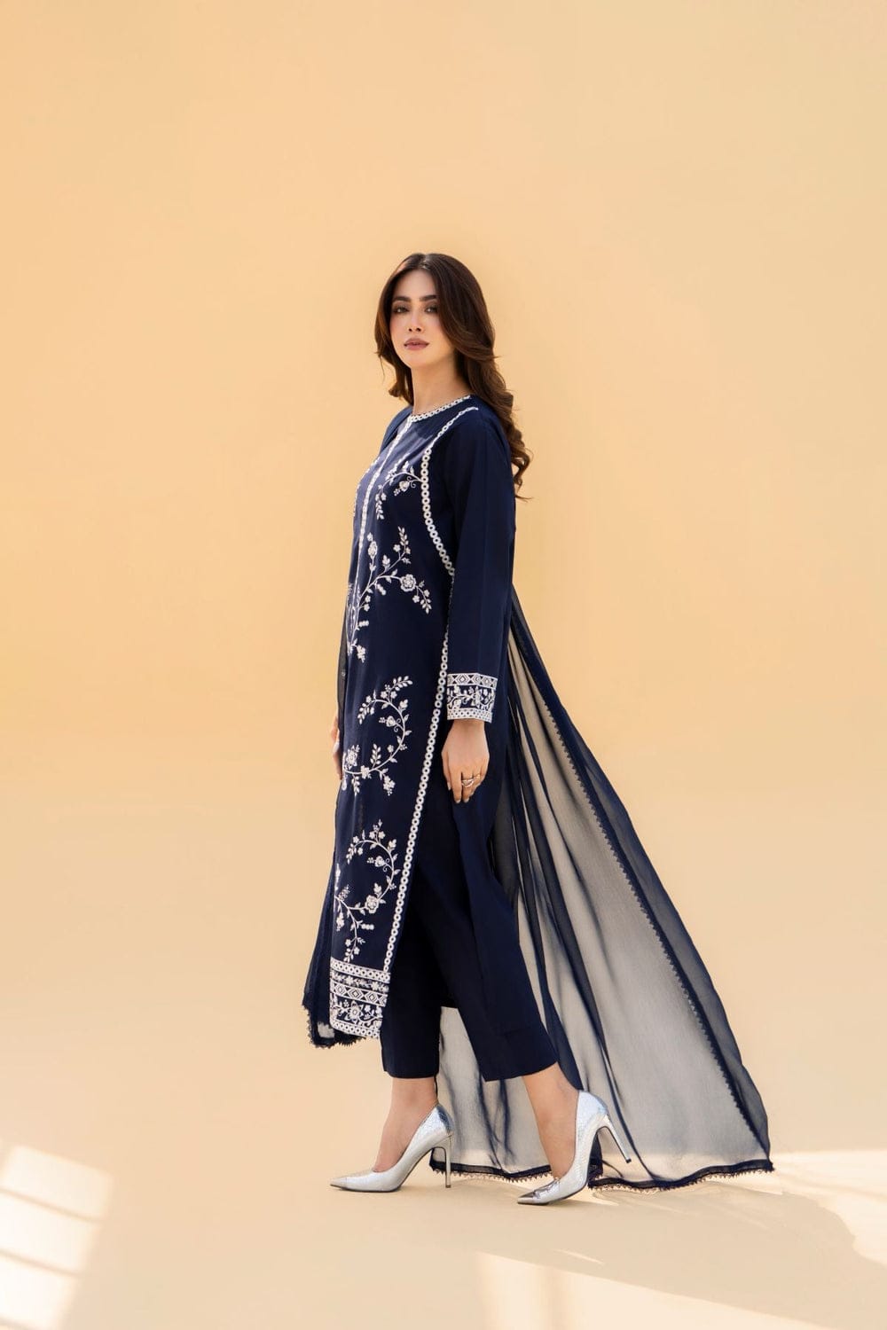 NEELZAAR EMBROIDERED 2PC