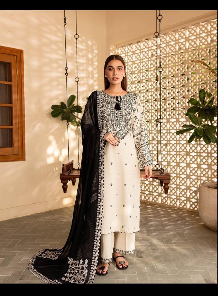 Whitelime embroidered 3pc