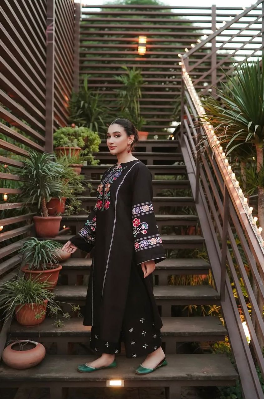 Cottage embriodered long length