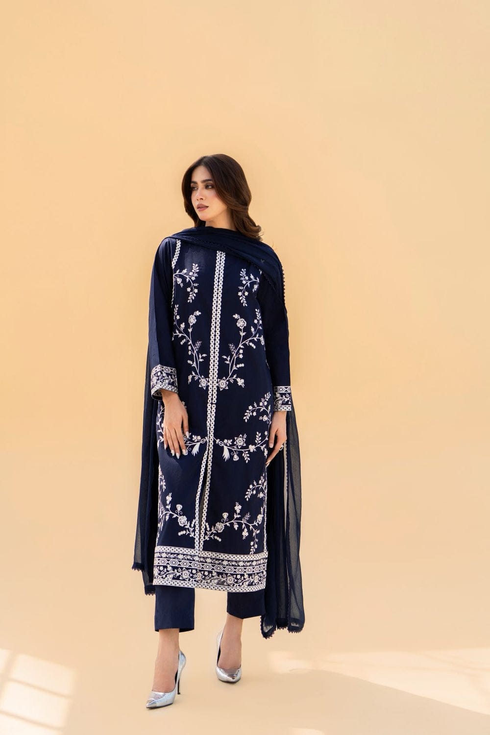 NEELZAAR EMBROIDERED 2PC